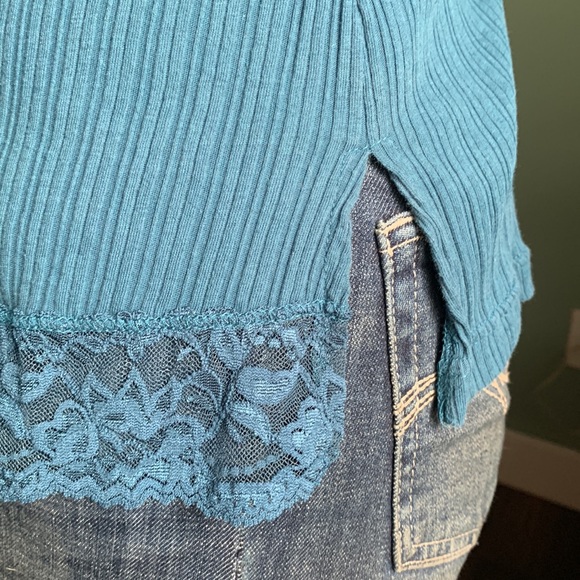 Cami top with sequin embellishment - Picture 4 of 7